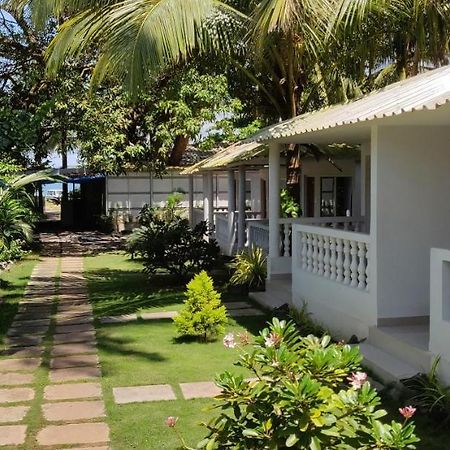 La Riviere Hotel Morjim Esterno foto